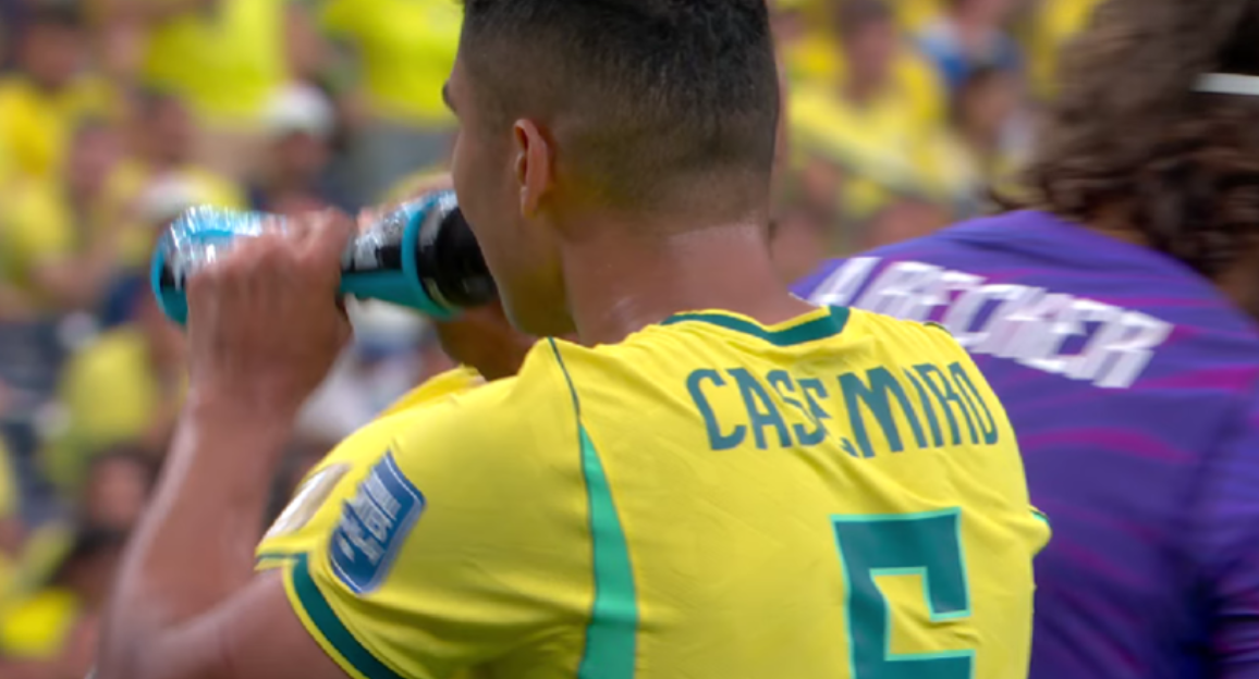 Pausas para hidratação na Copa do Mundo geram debate entre saúde dos atletas e ritmo das partidas