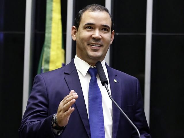 Virada histórica no Tocantins: Vicentinho Júnior supera Dorinha e conquista o governo estadual